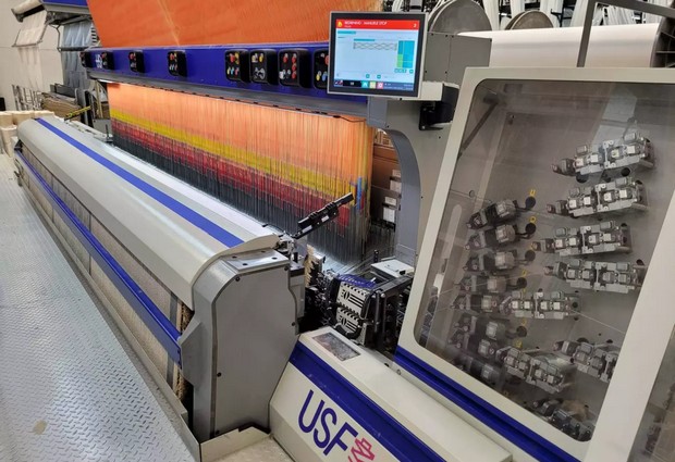 Carpet weaving automation